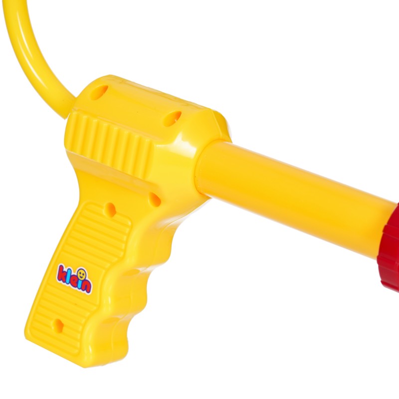 Theo Klein 8932 Firefighter Henry Water Spray I With water spray function and 2-litre tank I Can be carried like a backpack I Dimensions: 31 cm x 21 cm x 9 cm I Toy for children aged 3 years and up Klein